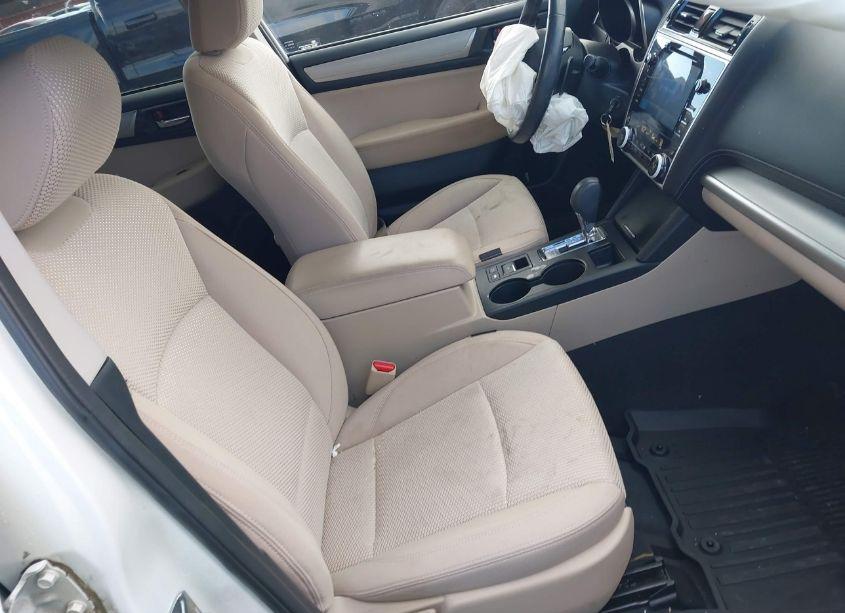 Photo 5 of 2018 Subaru Outback 2.5I PREMIUM (VIN 4S4BSACC3J3329642)