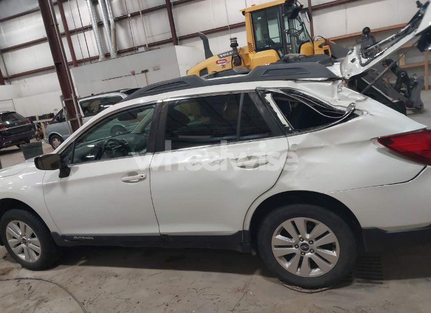 Photo 15 of 2018 Subaru Outback 2.5I PREMIUM (VIN 4S4BSACC4J3202317)