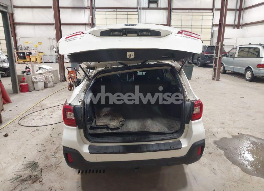 Photo 17 of 2018 Subaru Outback 2.5I PREMIUM (VIN 4S4BSACC4J3202317)