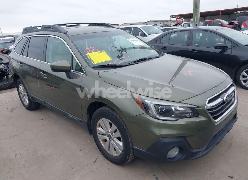 2018 Subaru Outback 2.5I PREMIUM (VIN 4S4BSACC4J3318696) main photo