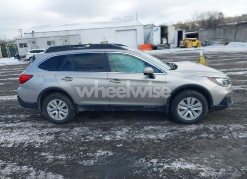 Photo 13 of 2018 Subaru Outback 2.5I PREMIUM (VIN 4S4BSACC5J3253793)