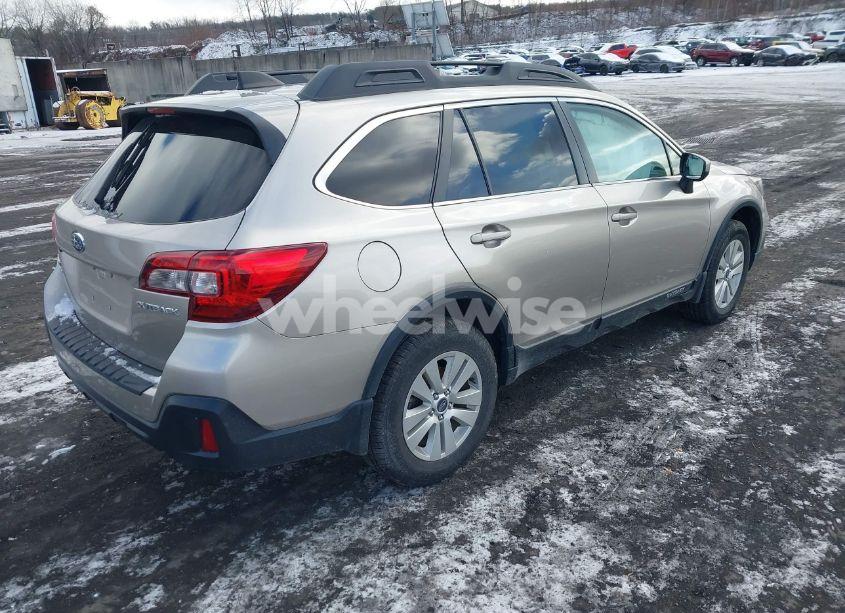 Photo 4 of 2018 Subaru Outback 2.5I PREMIUM (VIN 4S4BSACC5J3253793)