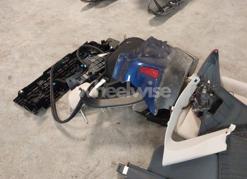 Photo 12 of 2017 Subaru Outback 2.5I PREMIUM (VIN 4S4BSACC6H3269365)