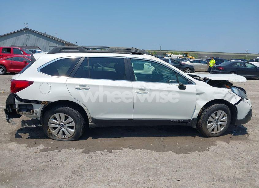 Photo 13 of 2018 Subaru Outback 2.5I PREMIUM (VIN 4S4BSACC6J3217837)