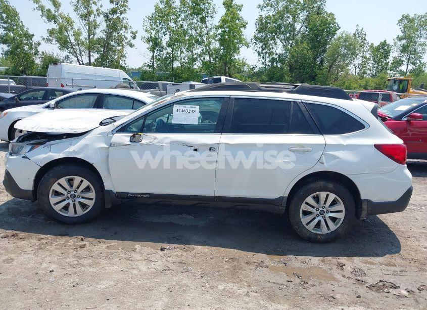 Photo 14 of 2018 Subaru Outback 2.5I PREMIUM (VIN 4S4BSACC6J3217837)