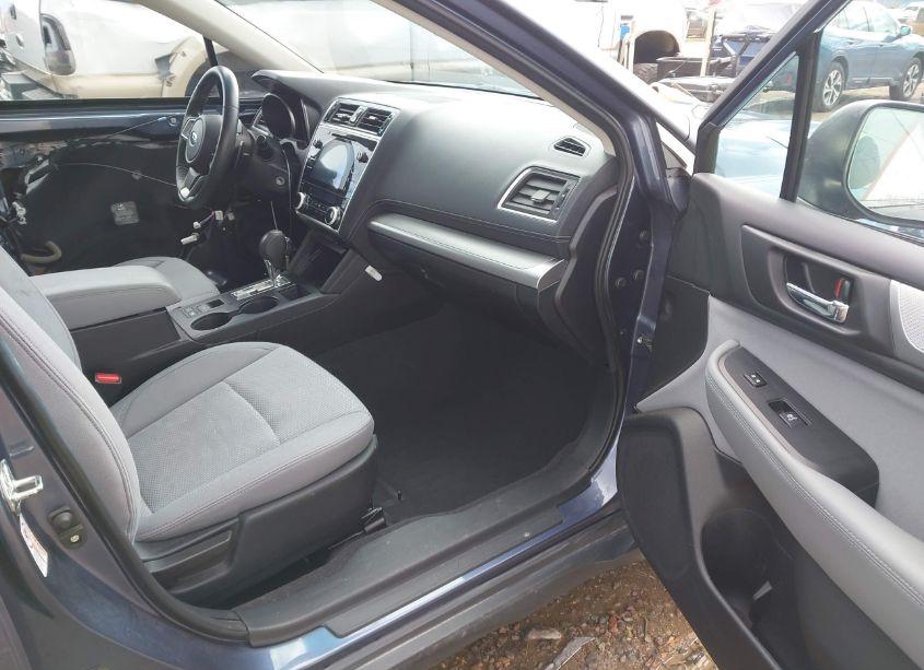 Photo 5 of 2018 Subaru Outback 2.5I PREMIUM (VIN 4S4BSACC8J3239404)