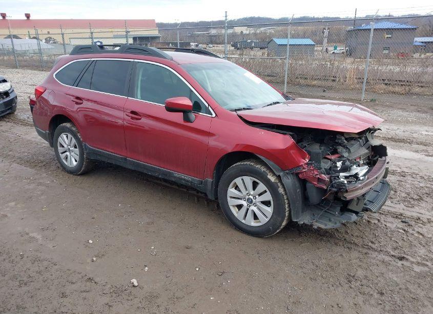 2018 Subaru Outback 2.5I PREMIUM (VIN 4S4BSACC8J3388640) main photo