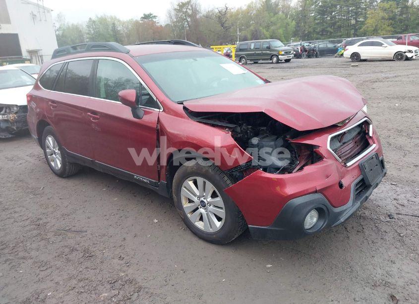 2018 Subaru Outback 2.5I PREMIUM (VIN 4S4BSACC9J3280799) main photo
