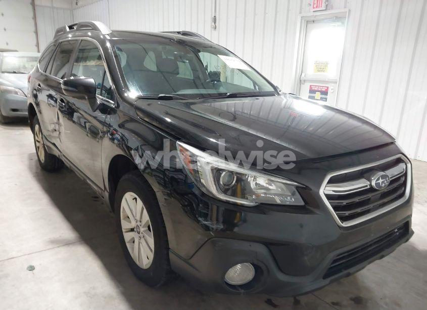 2018 Subaru Outback 2.5I PREMIUM (VIN 4S4BSAFC0J3254605) main photo