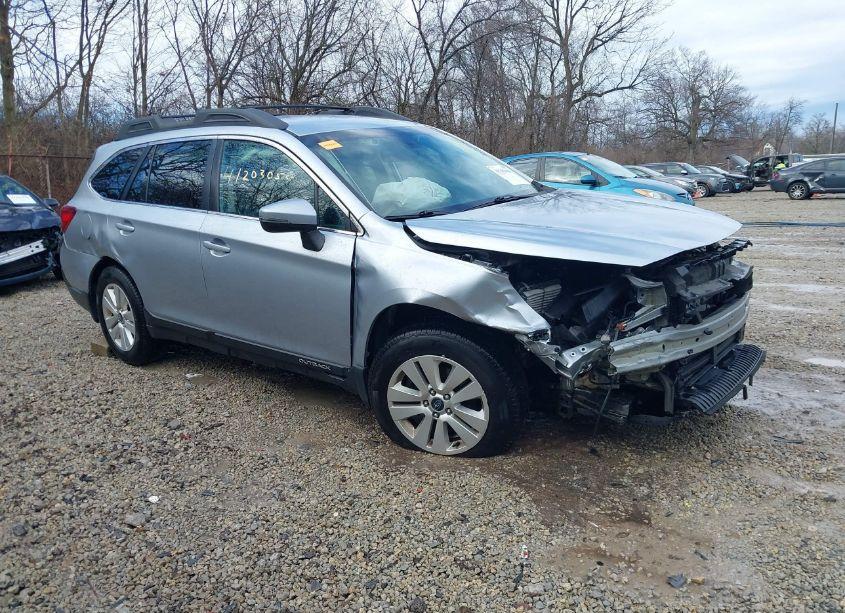 2018 Subaru Outback 2.5I PREMIUM (VIN 4S4BSAFC0J3257892) main photo