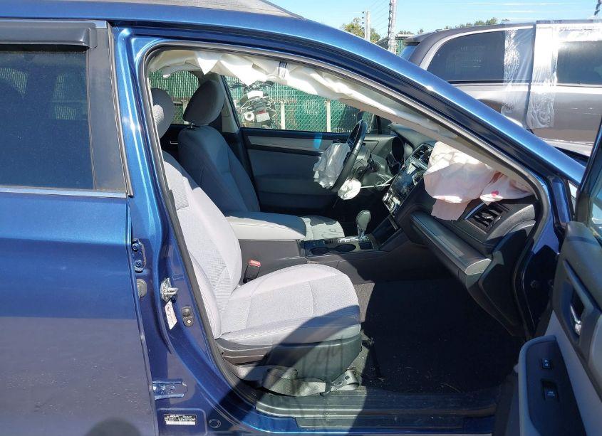 Photo 5 of 2019 Subaru Outback 2.5I PREMIUM (VIN 4S4BSAFC0K3276184)