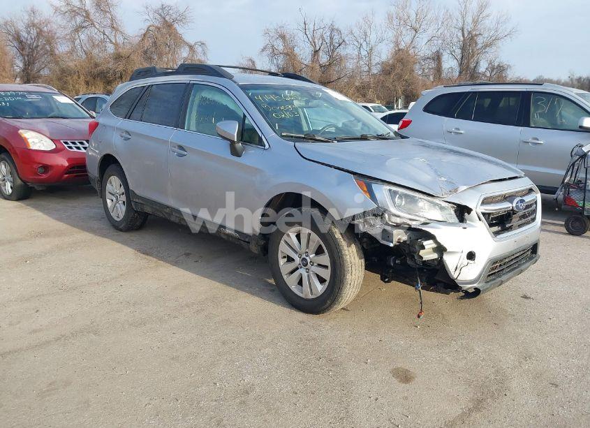 2019 Subaru Outback 2.5I PREMIUM (VIN 4S4BSAFC0K3363910) main photo