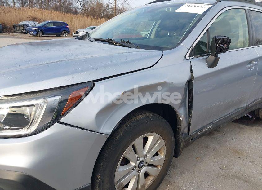 Photo 17 of 2019 Subaru Outback 2.5I PREMIUM (VIN 4S4BSAFC0K3363910)