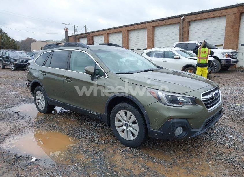 2019 Subaru Outback 2.5I PREMIUM (VIN 4S4BSAFC1K3261967) main photo