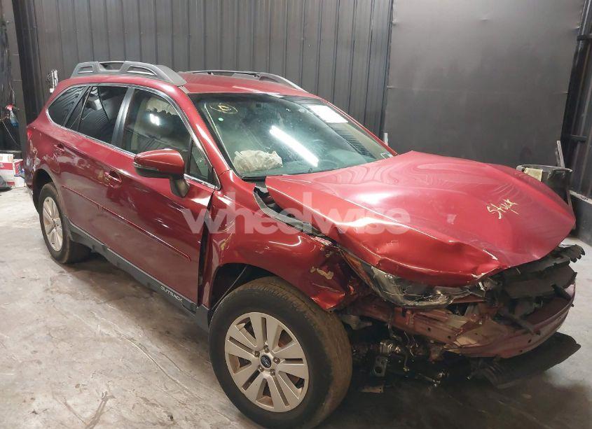 2019 Subaru Outback 2.5I PREMIUM (VIN 4S4BSAFC2K3385830) main photo