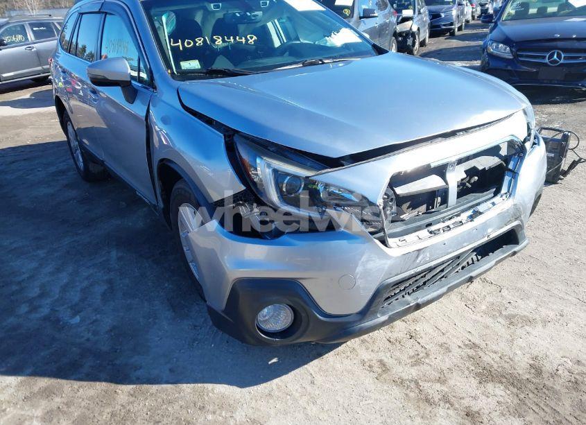 2018 Subaru Outback 2.5I PREMIUM (VIN 4S4BSAFC3J3305076) main photo