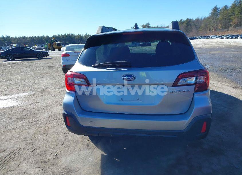 Photo 16 of 2018 Subaru Outback 2.5I PREMIUM (VIN 4S4BSAFC3J3305076)