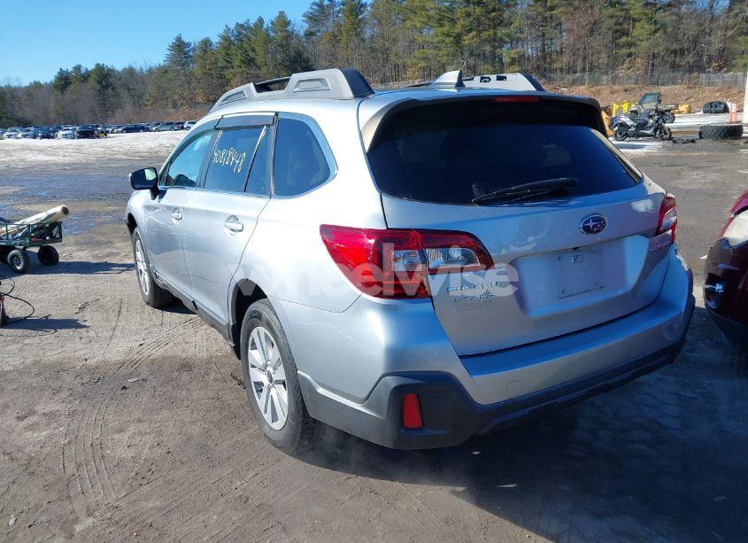 Photo 3 of 2018 Subaru Outback 2.5I PREMIUM (VIN 4S4BSAFC3J3305076)
