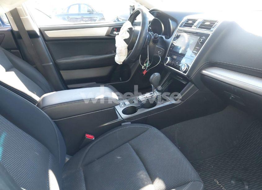 Photo 5 of 2018 Subaru Outback 2.5I PREMIUM (VIN 4S4BSAFC3J3305076)