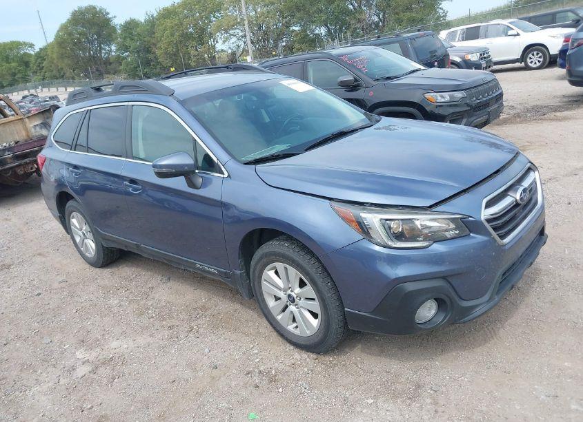 2018 Subaru Outback 2.5I PREMIUM (VIN 4S4BSAFC3J3332875) main photo