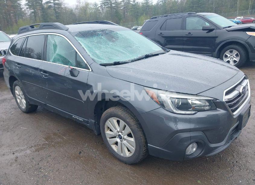 2019 Subaru Outback 2.5I PREMIUM (VIN 4S4BSAFC3K3386680) main photo