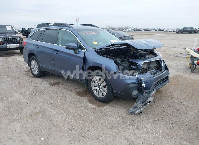 2018 Subaru Outback 2.5I PREMIUM (VIN 4S4BSAFC4J3261928) main photo