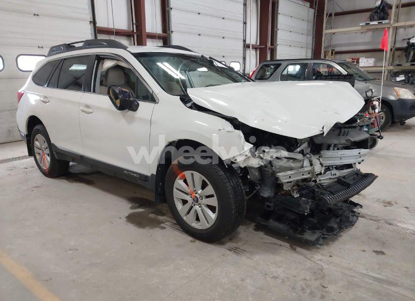 2019 Subaru Outback 2.5I PREMIUM (VIN 4S4BSAFC4K3256116) main photo