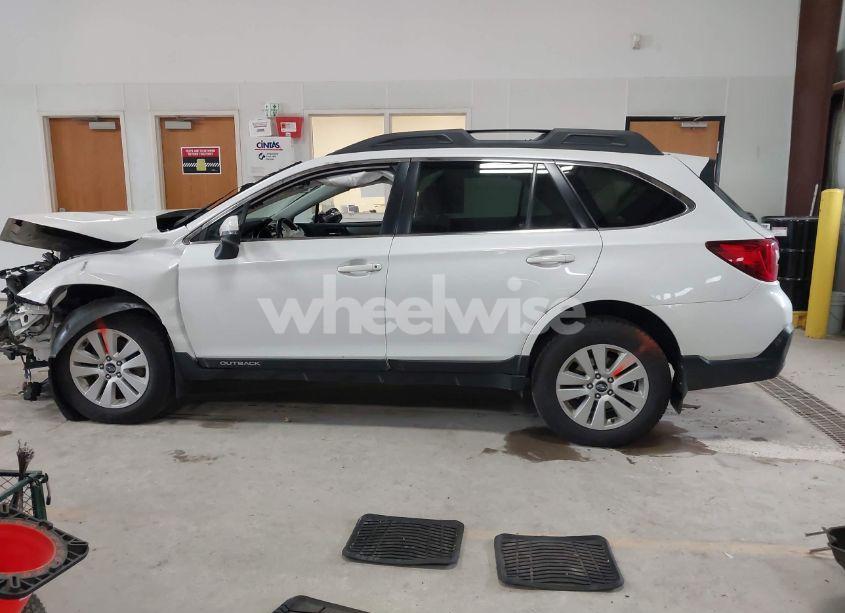 Photo 15 of 2019 Subaru Outback 2.5I PREMIUM (VIN 4S4BSAFC4K3256116)