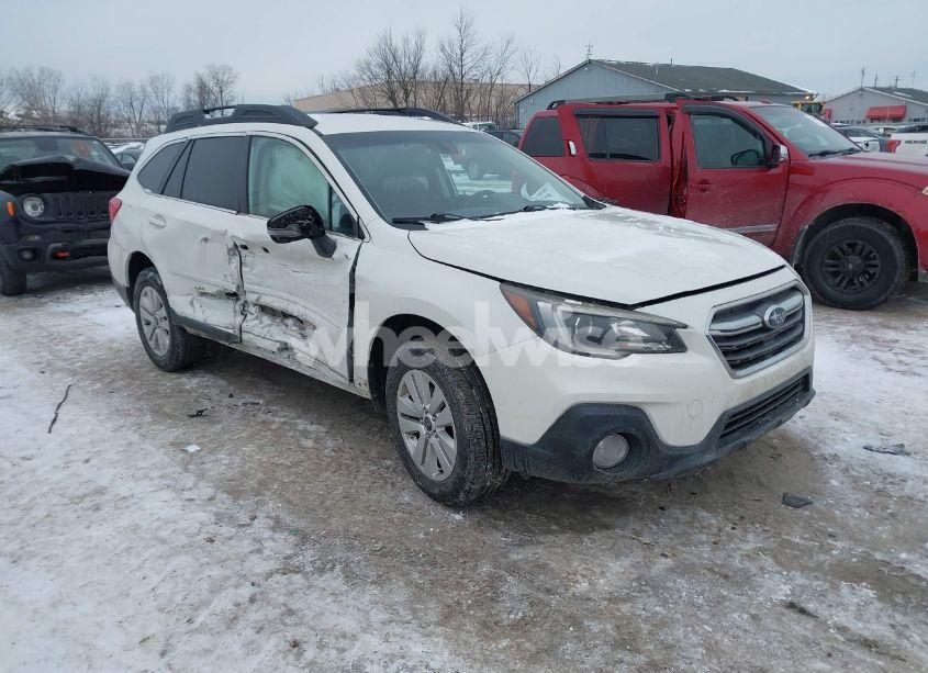 2019 Subaru Outback 2.5I PREMIUM (VIN 4S4BSAFC4K3321854) main photo