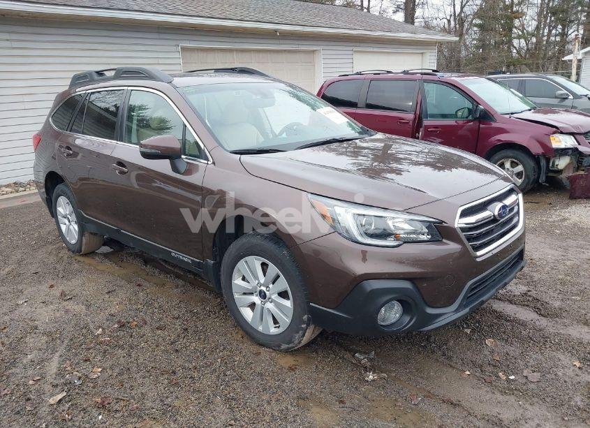 2019 Subaru Outback 2.5I PREMIUM (VIN 4S4BSAFC4K3363845) main photo
