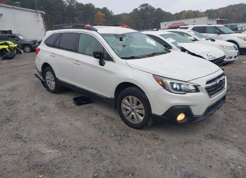 2019 Subaru Outback 2.5I PREMIUM (VIN 4S4BSAFC4K3373422) main photo