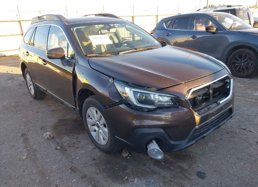 2019 Subaru Outback 2.5I PREMIUM (VIN 4S4BSAFC5K3256836) main photo
