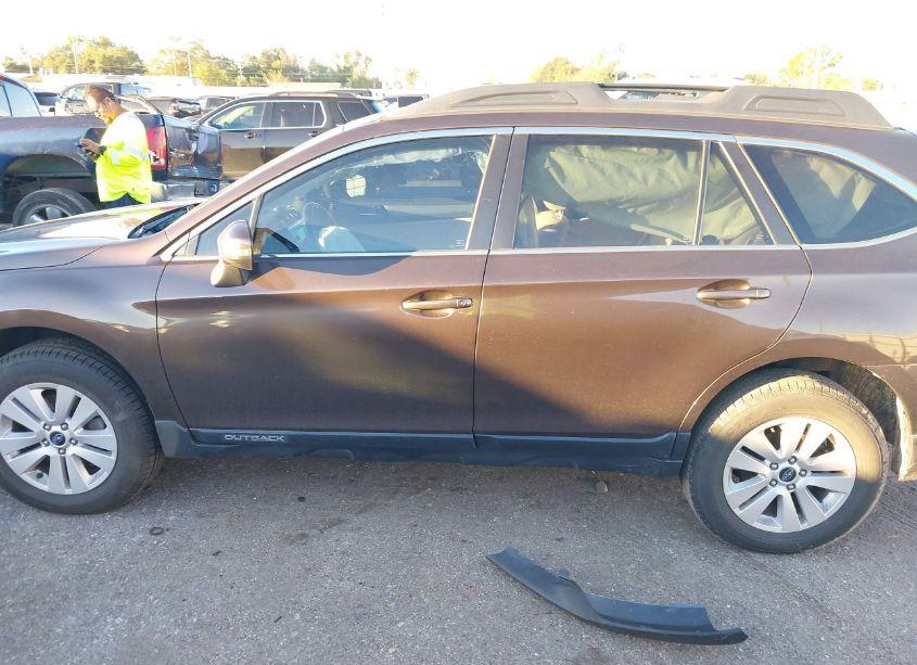 Photo 15 of 2019 Subaru Outback 2.5I PREMIUM (VIN 4S4BSAFC5K3256836)