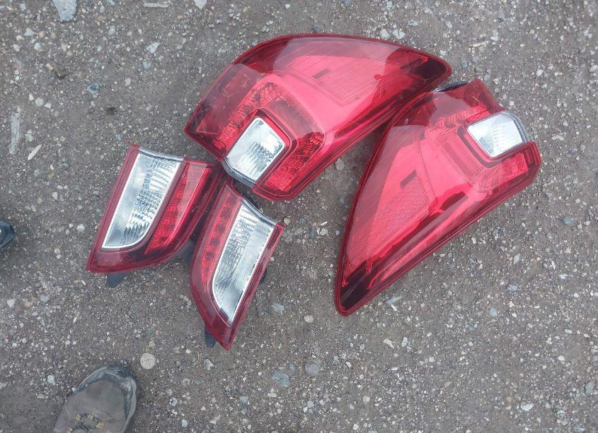 Photo 12 of 2018 Subaru Outback 2.5I PREMIUM (VIN 4S4BSAFC6J3218532)