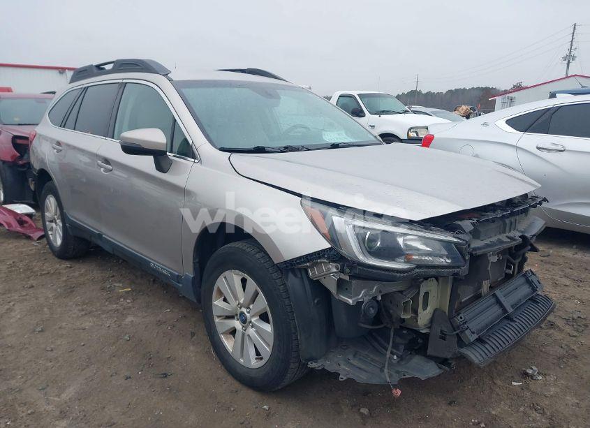 2018 Subaru Outback 2.5I PREMIUM (VIN 4S4BSAFC6J3286555) main photo