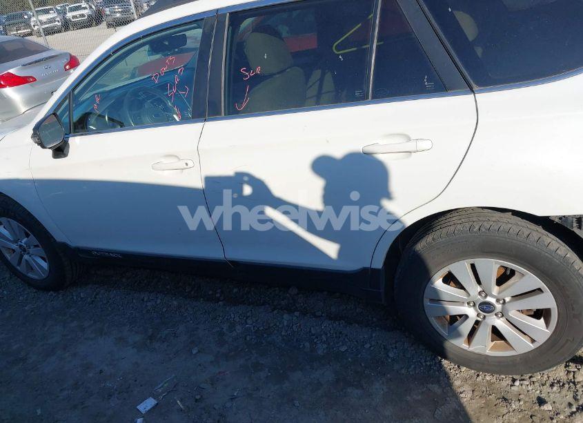 Photo 14 of 2019 Subaru Outback 2.5I PREMIUM (VIN 4S4BSAFC7K3352709)