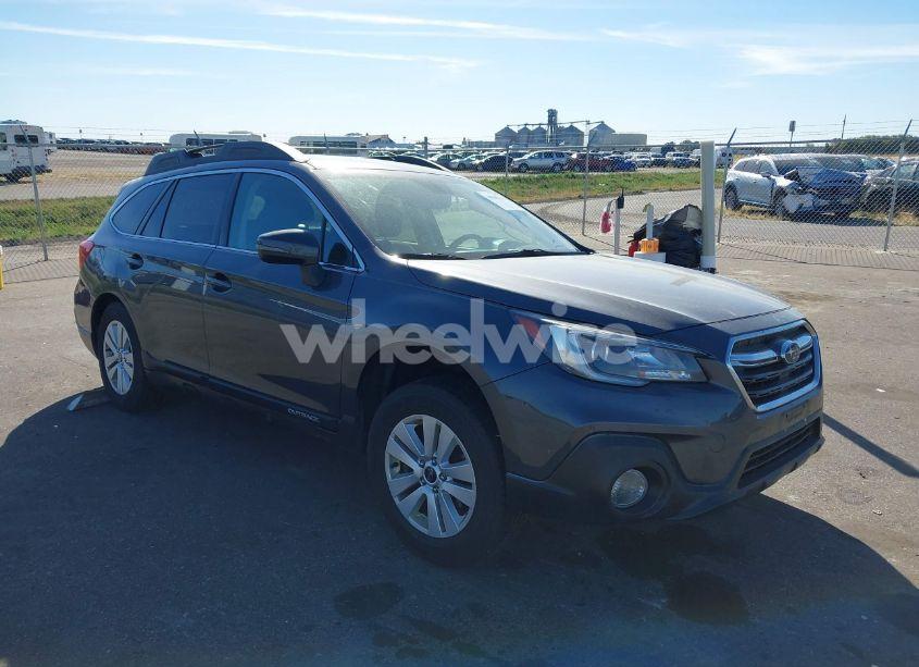 2019 Subaru Outback 2.5I PREMIUM (VIN 4S4BSAFC7K3379201) main photo