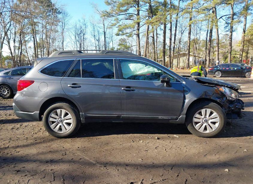 Photo 14 of 2018 Subaru Outback 2.5I PREMIUM (VIN 4S4BSAFC8J3318955)