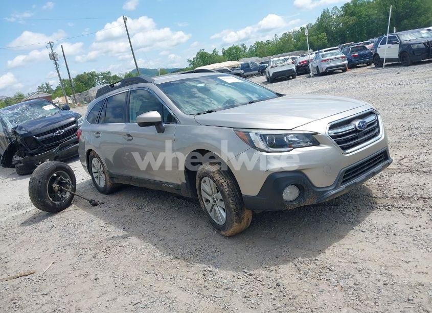 2019 Subaru Outback 2.5I PREMIUM (VIN 4S4BSAFC8K3282590) main photo