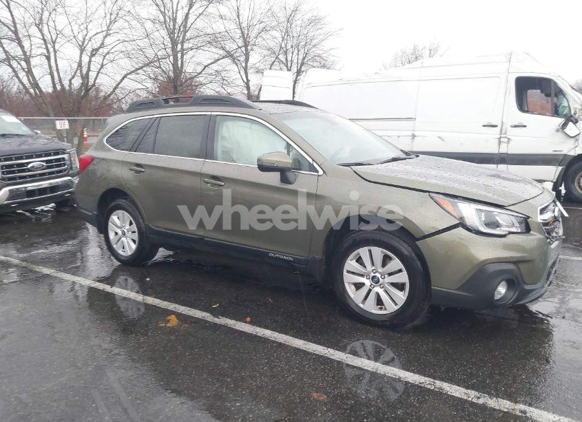 2019 Subaru Outback 2.5I PREMIUM (VIN 4S4BSAHC0K3233333) main photo