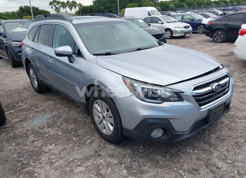 2019 Subaru Outback 2.5I PREMIUM (VIN 4S4BSAHC0K3296190) main photo