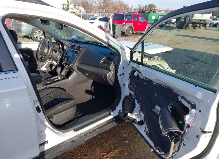 Photo 5 of 2018 Subaru Outback 2.5I PREMIUM (VIN 4S4BSAHC1J3336758)