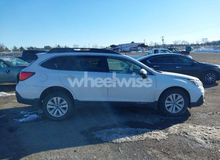 Photo 13 of 2019 Subaru Outback 2.5I PREMIUM (VIN 4S4BSAHC1K3216461)