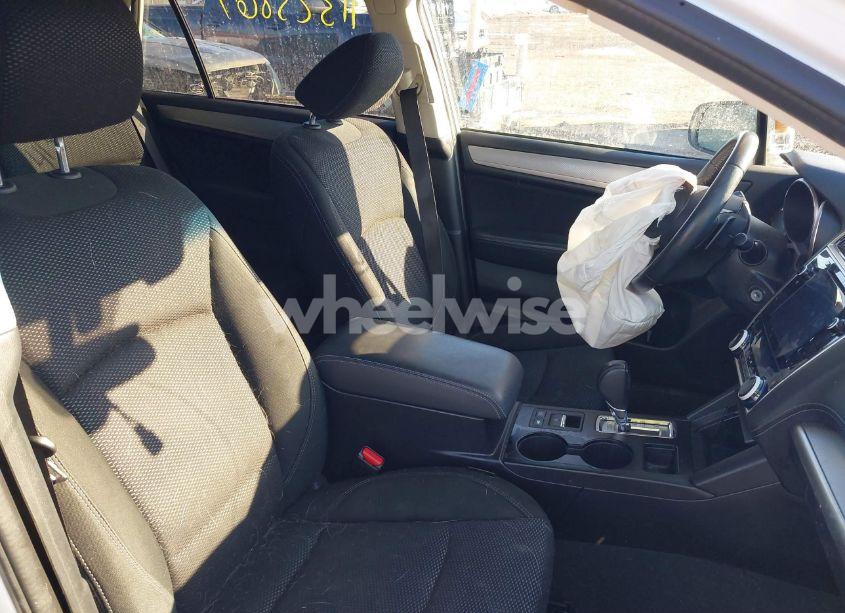 Photo 5 of 2019 Subaru Outback 2.5I PREMIUM (VIN 4S4BSAHC1K3216461)