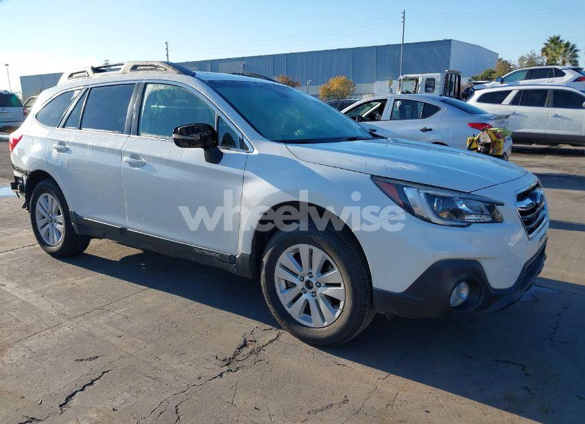2019 Subaru Outback 2.5I PREMIUM (VIN 4S4BSAHC4K3237966) main photo