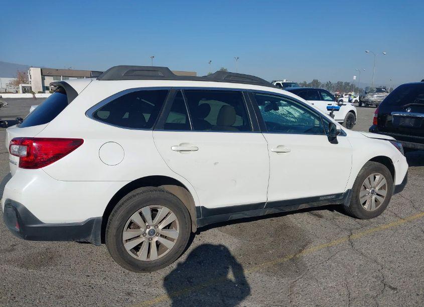 Photo 13 of 2018 Subaru Outback 2.5I PREMIUM (VIN 4S4BSAHC5J3294448)
