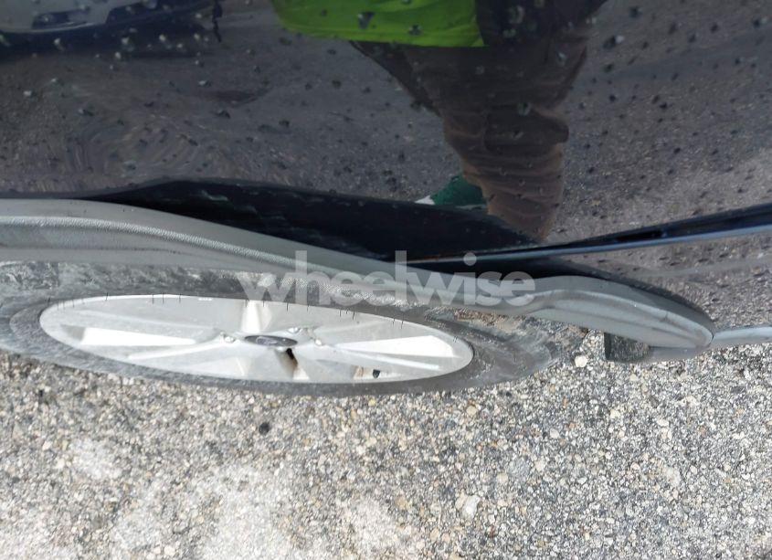 Photo 6 of 2018 Subaru Outback 2.5I PREMIUM (VIN 4S4BSAHC6J3291977)