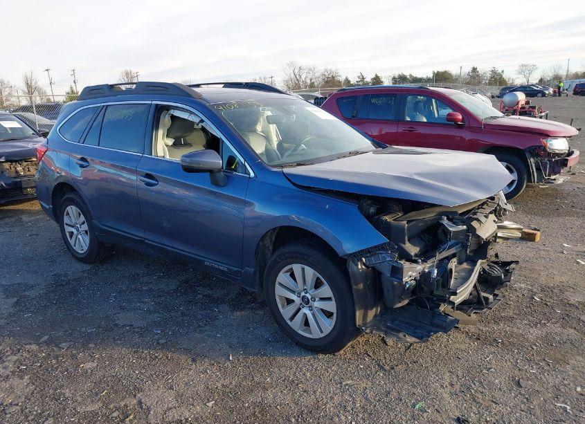 2018 Subaru Outback 2.5I PREMIUM (VIN 4S4BSAHC9J3368888) main photo
