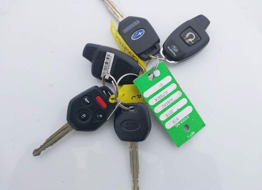 Photo 11 of 2019 Subaru Outback 2.5I PREMIUM (VIN 4S4BSAHCXK3373471)