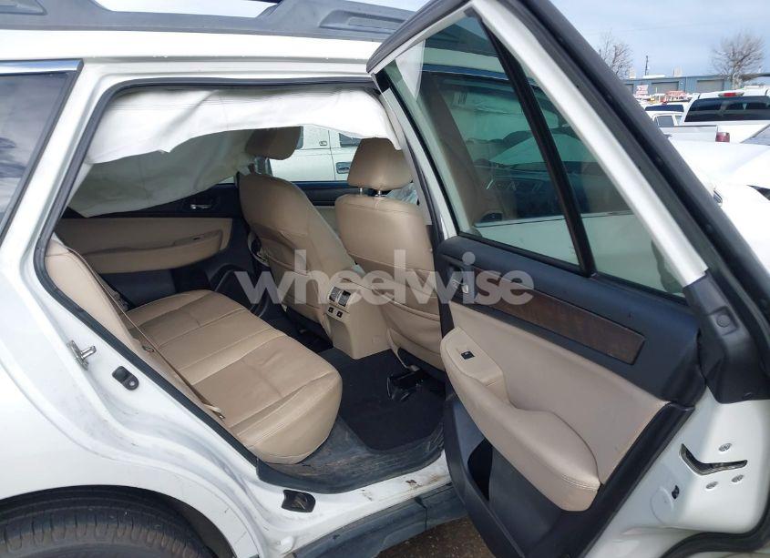 Photo 8 of 2016 Subaru Outback 2.5I LIMITED (VIN 4S4BSAJC2G3317445)